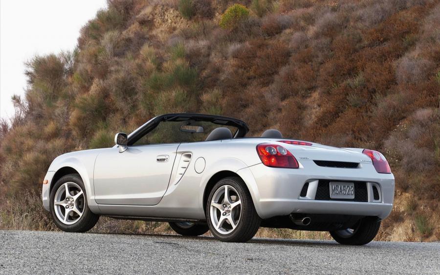  Toyota MR2 Spyder 2005 года  (фото 6 из 20)